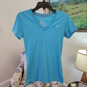 Nike Women's Turquoise V-Neck Tee Slim Fit Sz Sm